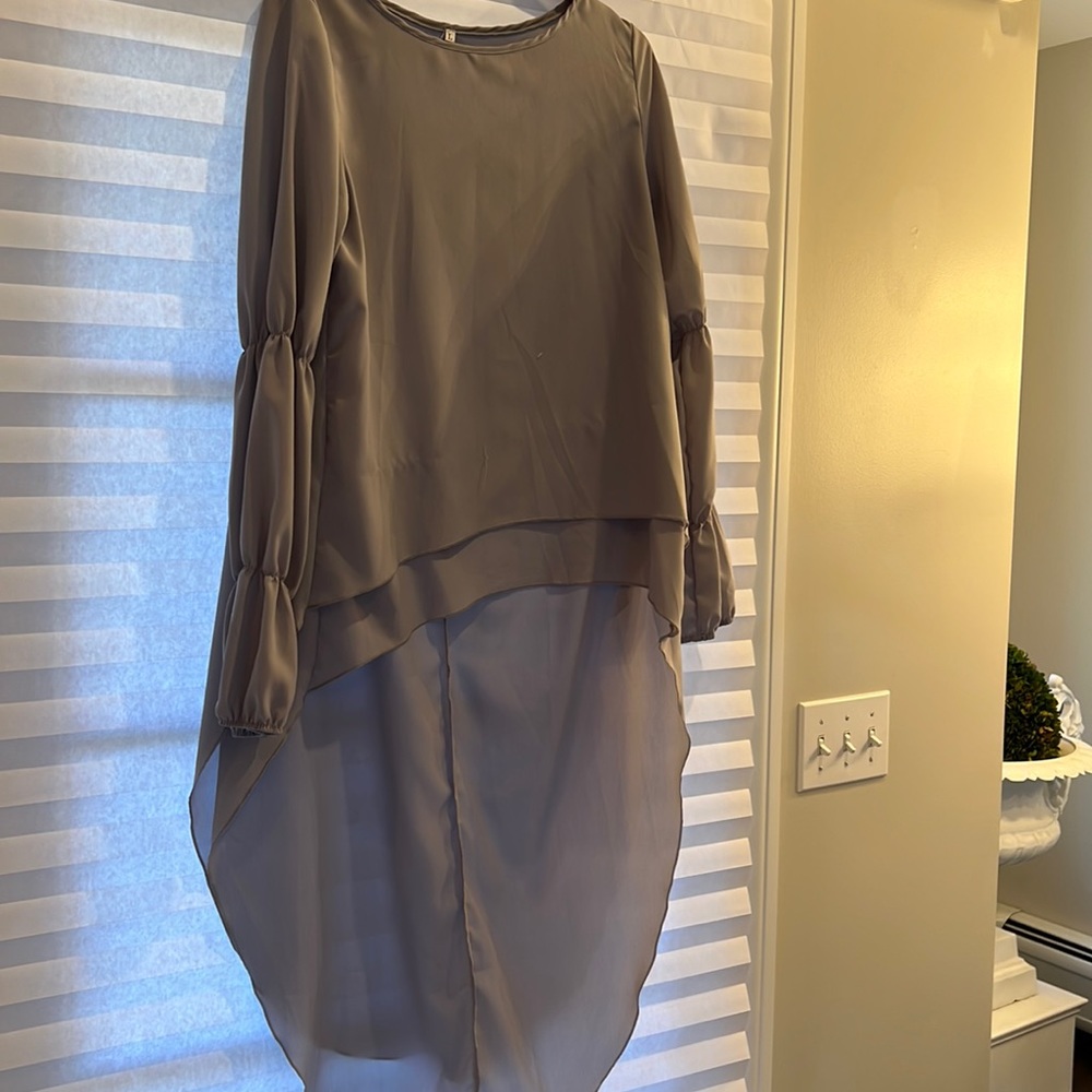 Ladies Boho hi-low blouse.